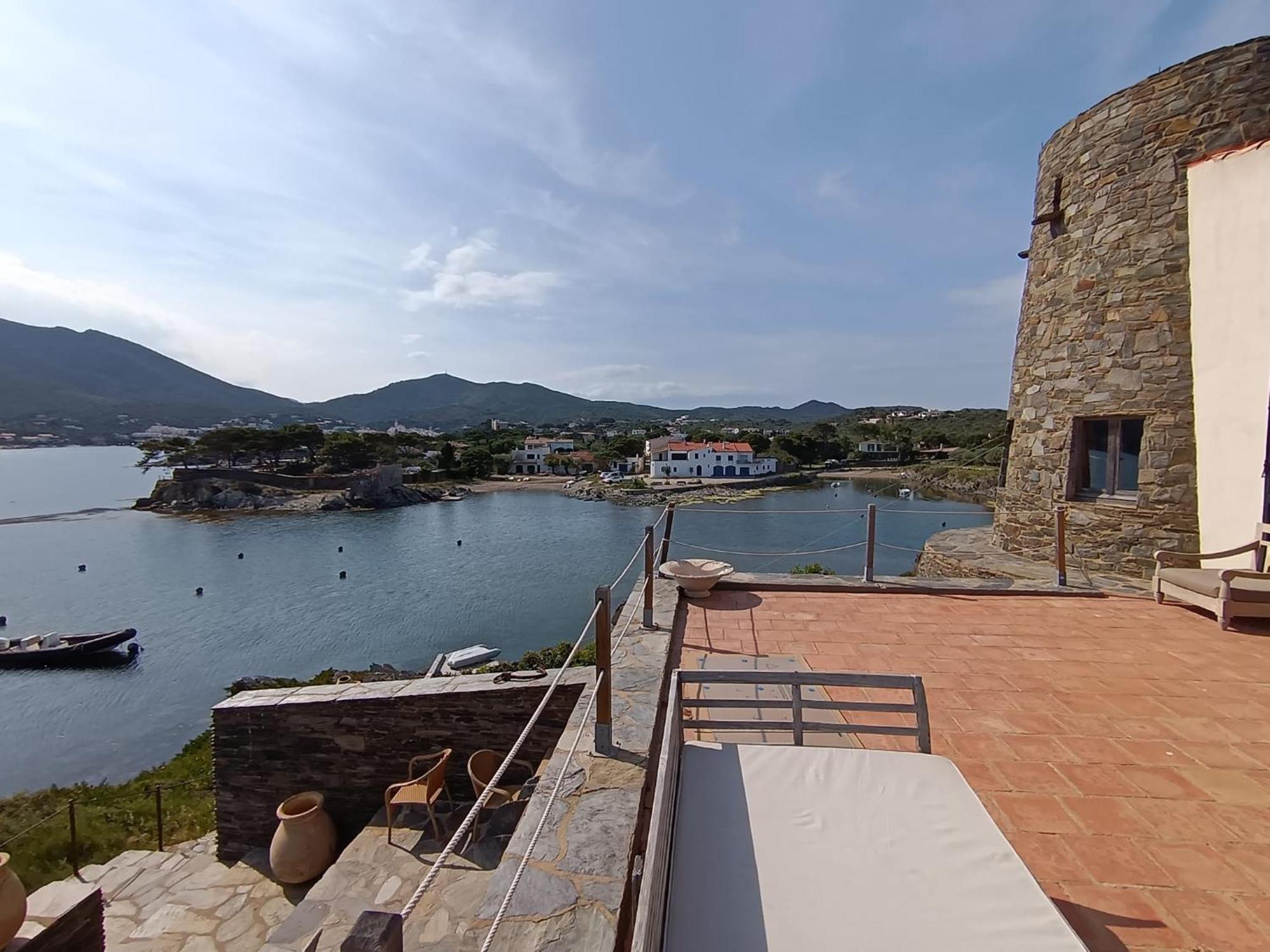 Isla Privada En Cadaques De Ensueno Con 11 Habitaciones Dobles Con Bano Privado Y Piscina Экстерьер фото